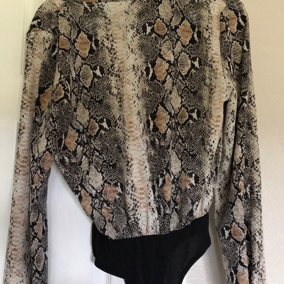 Sexy blouse - Picture 3 of 4